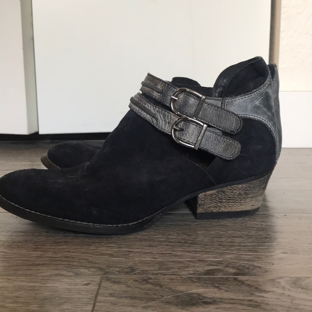 Black ankle buckle booties